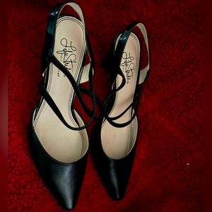Black, low heel, strappy, pointed toe, Life Stride, size 8